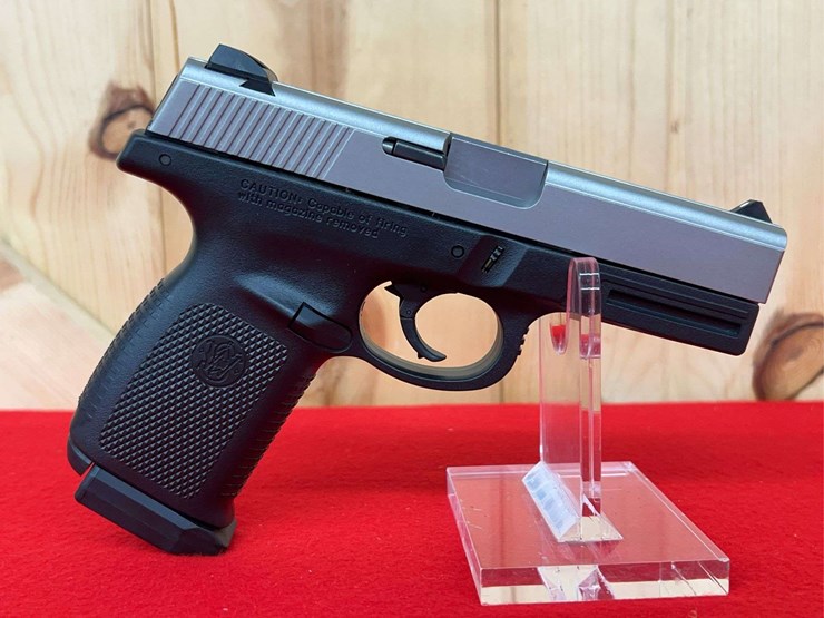 s&w-model-sw40ve-.40-s&w-semiauto-pistol-image-5