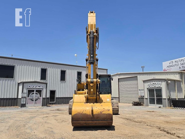 2024-caterpillar-340-image-7