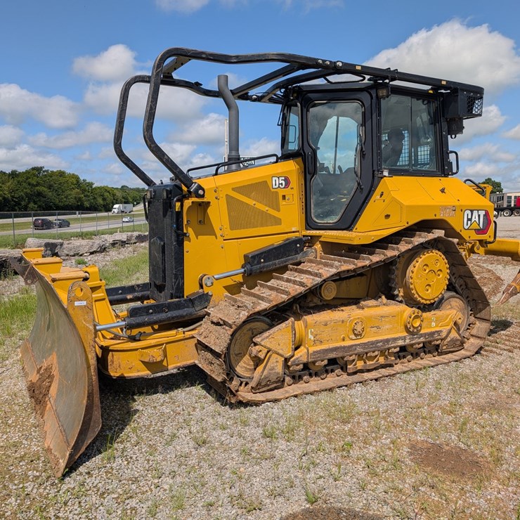 CATERPILLAR D5