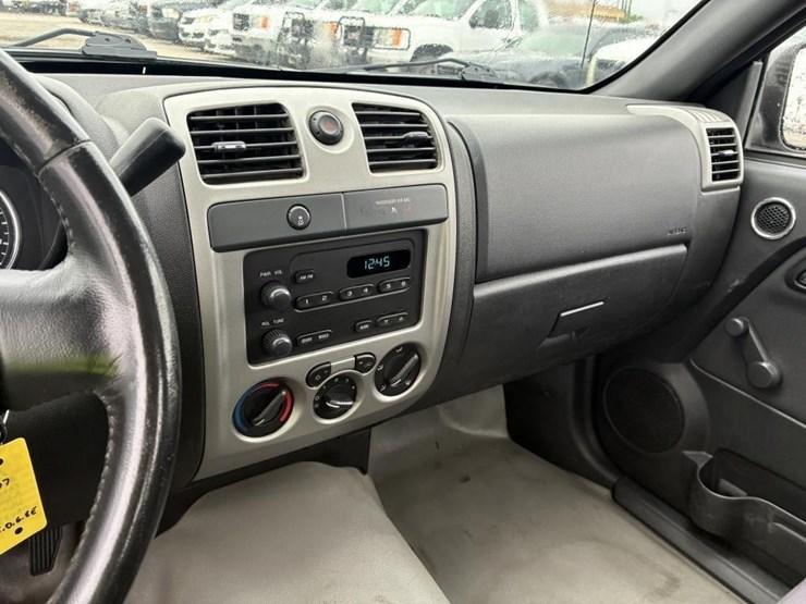 2012-chevrolet-colorado-image-14