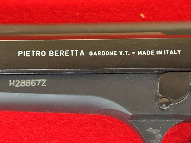 beretta-model-92fs-9mm-semiauto-pistol-image-11