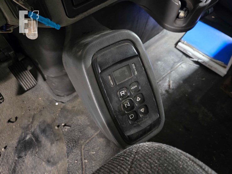 2017-international-durastar-4400-image-14