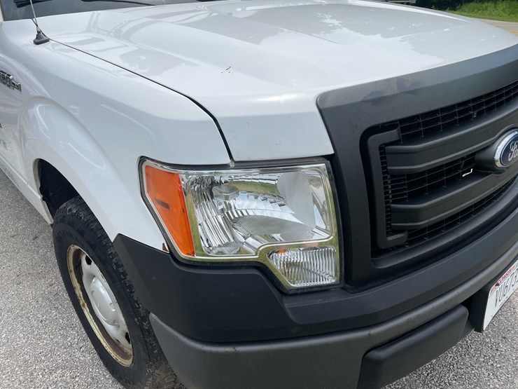 2014-ford-f150-xl-image-13