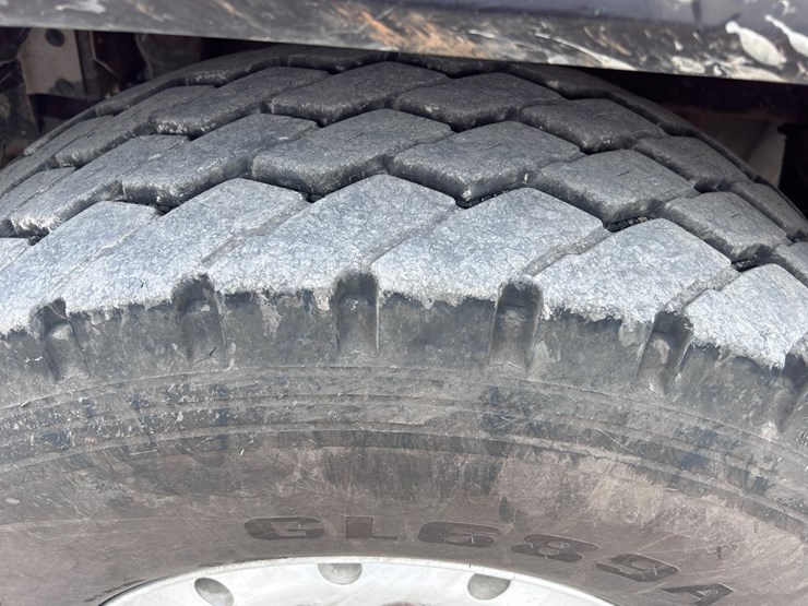 2016-western-star-4700-image-2