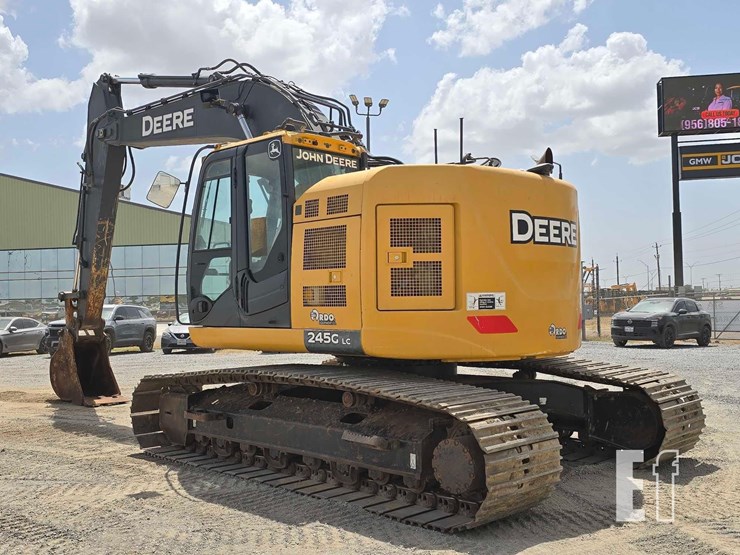 2018-deere-245g-lc-image-4