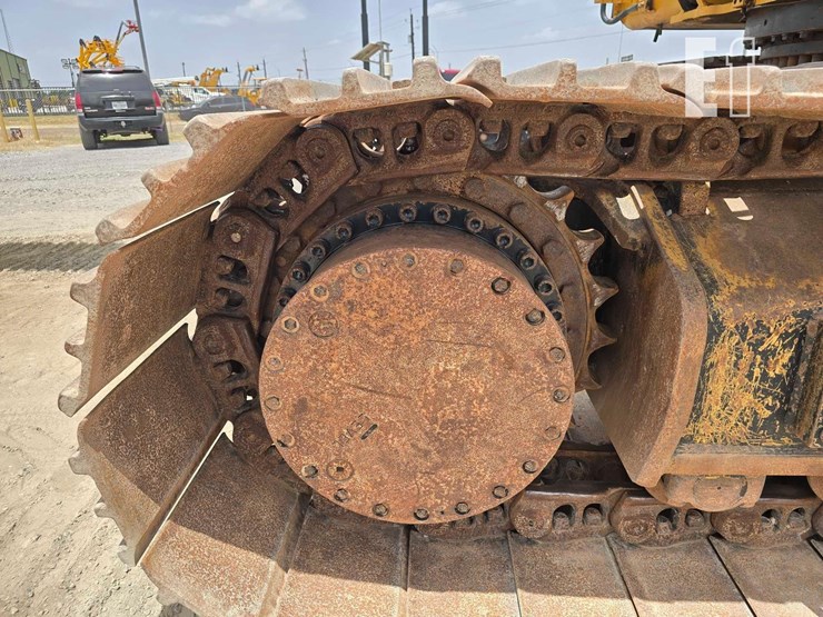 2017-caterpillar-349fl-image-30