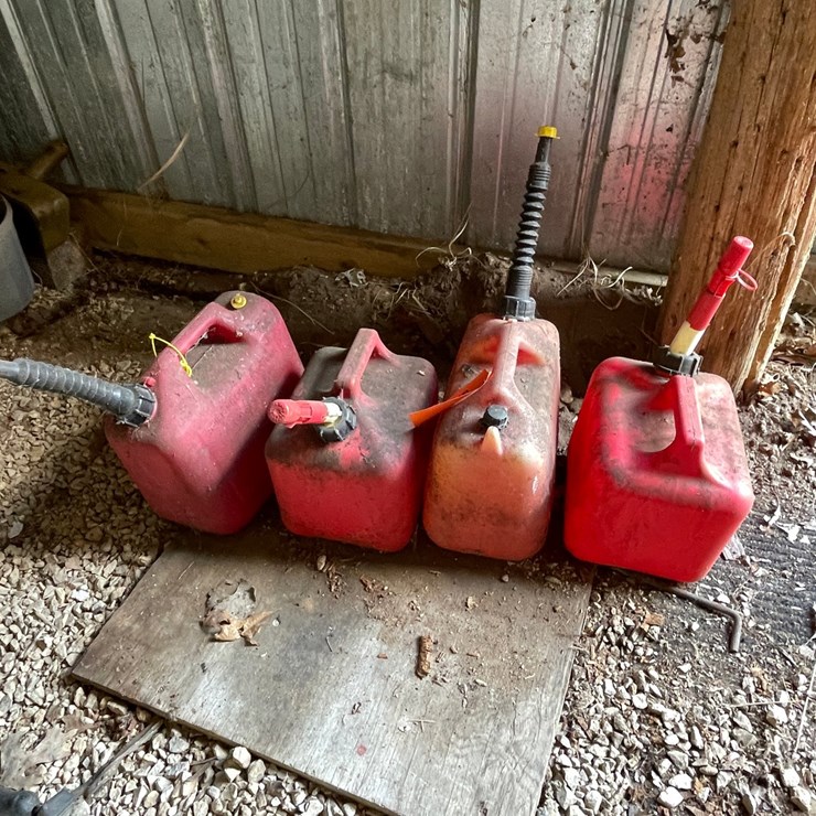 #3348 • (4) Poly Gas Cans
