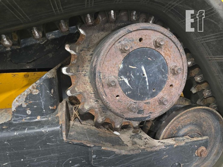2020-jcb-3ts-8t-image-23