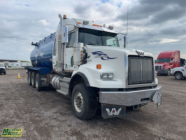 western-star-4900-image-7