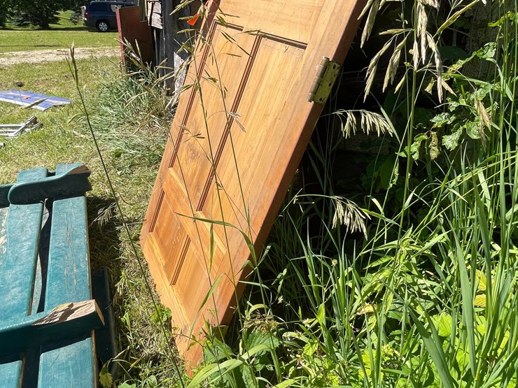 #3227-•-buggy-seat-and-solid-wood-door-image-16