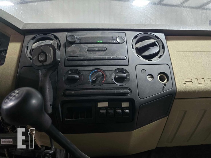 2008-ford-f550-image-16
