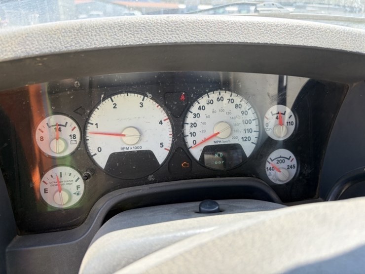 2008-dodge-ram-3500-image-26