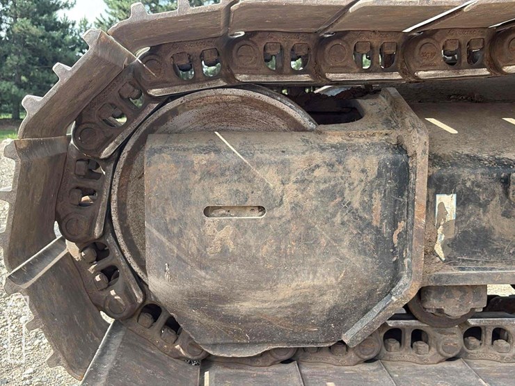 2013-deere-160g-lc-image-28