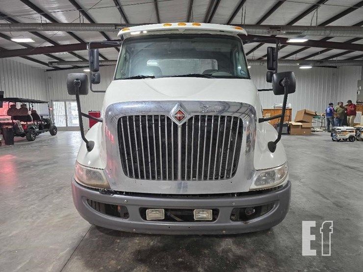 2017-international-transtar-8600-image-9