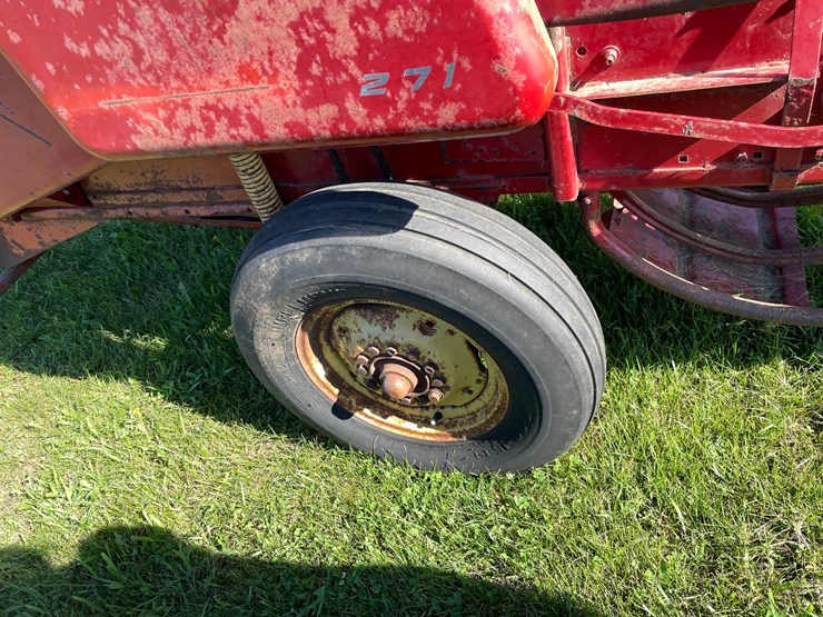 new-holland-271-image-11