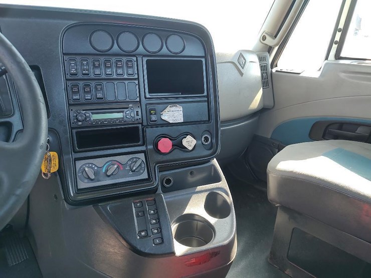 2012-international-prostar-image-30