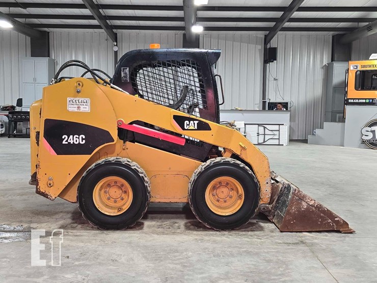 2011-caterpillar-246c-image-6