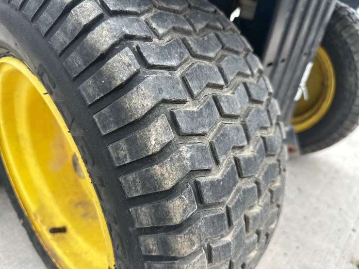 john-deere-la140-image-31