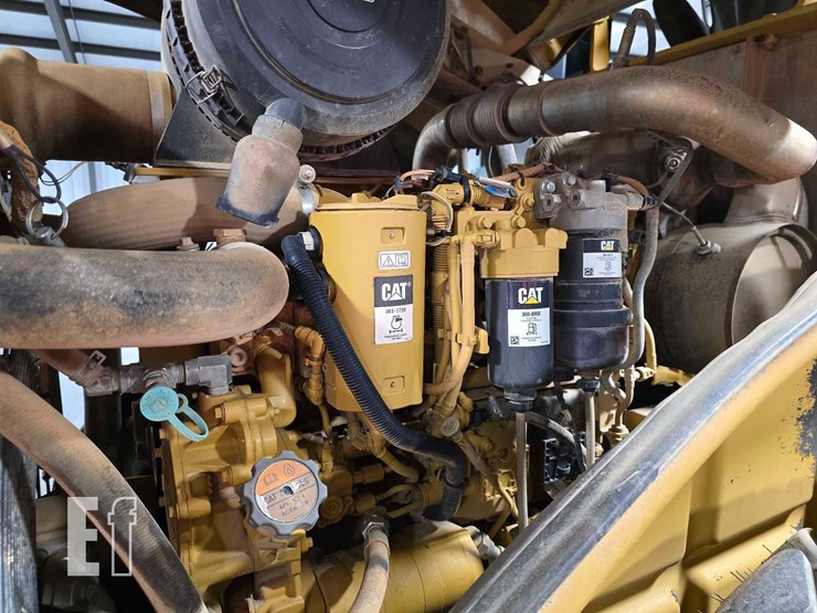 2016-caterpillar-cs56b-image-19