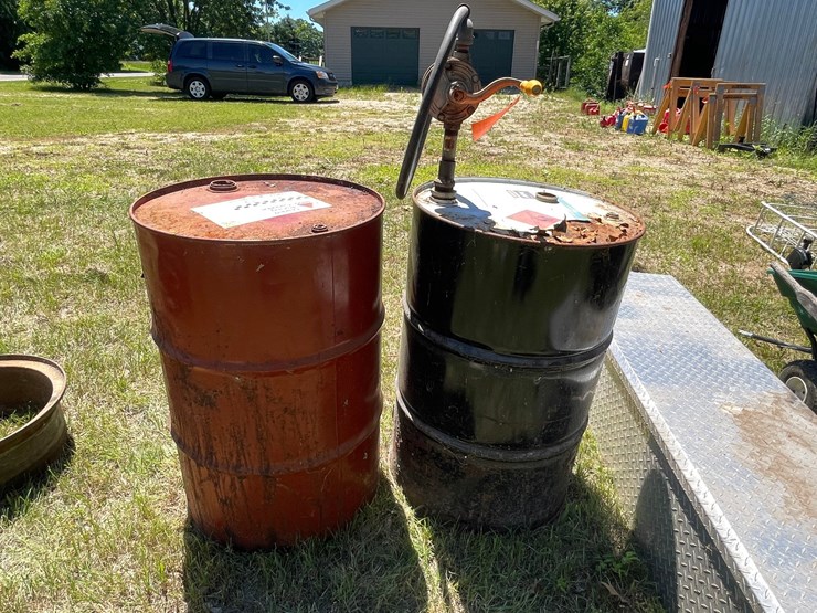 #3310-•-(2)-55-gallon-metal-barrels-image-2