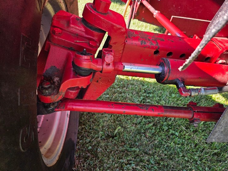cih-2388-axial-flow-combine-image-30