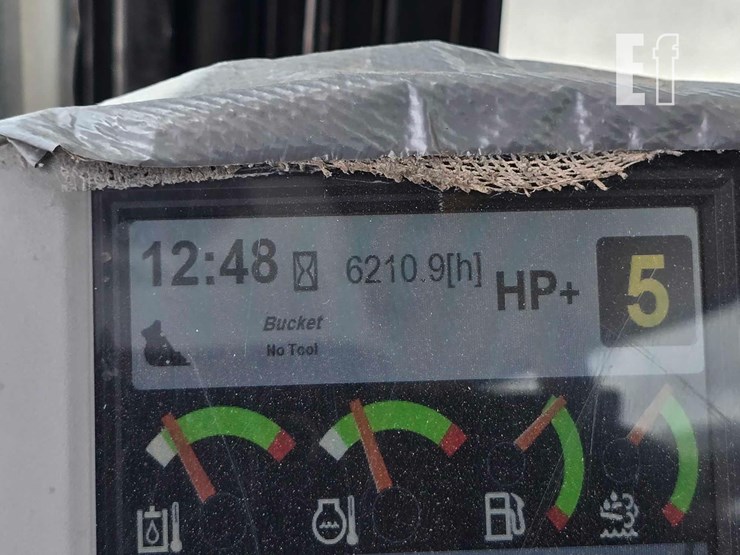 2017-caterpillar-323fl-image-24