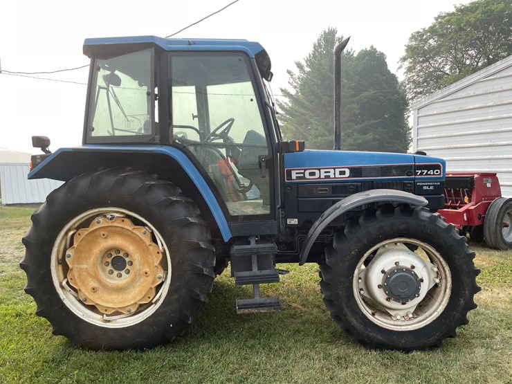 ford-7740-image-4