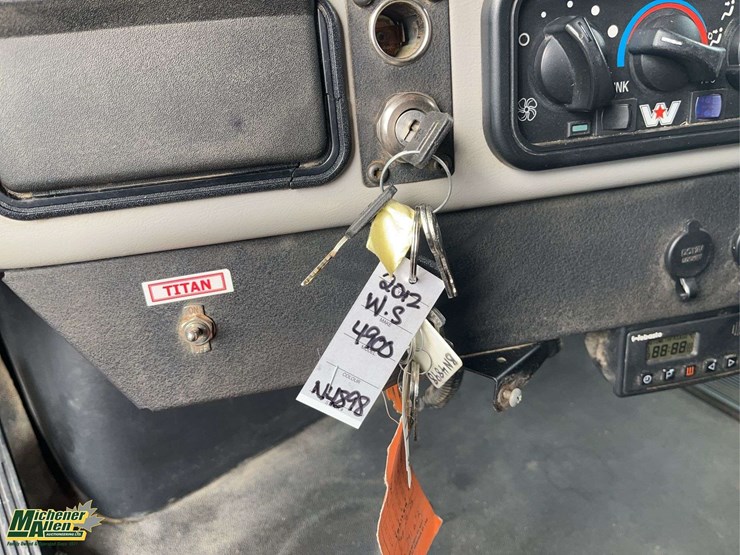 western-star-4900-image-16