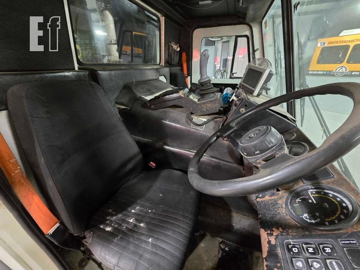 2016-mack-leu613-image-9
