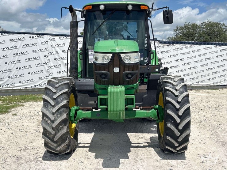 2014-john-deere-6125m-image-24