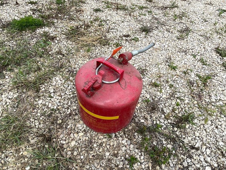 #3344-•-eagle-metal-gas-can-image-5