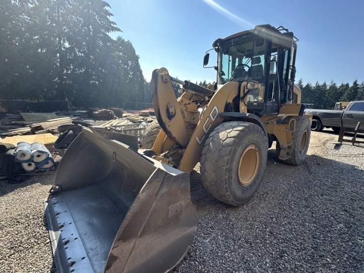 2015-caterpillar-924k-image-2
