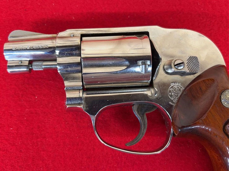 s&w-model-49-.38-special-da-revolver-image-9