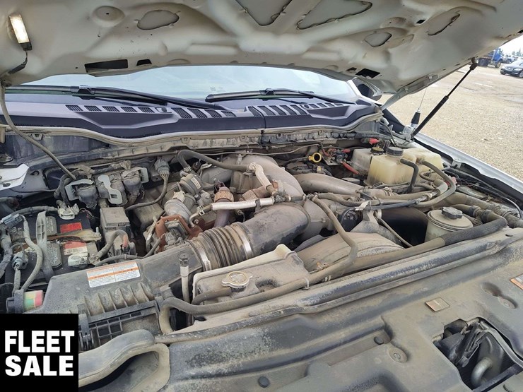 2021-ford-f550-image-32