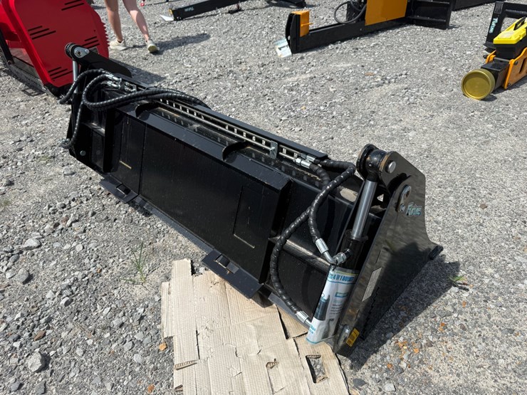 #2012-•-unused-future-kh72-72"-skid-steer-4-in-1-bucket-fdkhd2603201-inv#49448-image-1