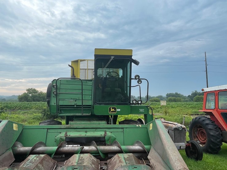 john-deere-4420-image-2