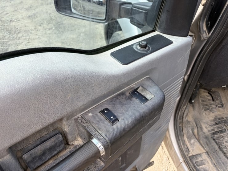 2011-ford-f250-sd-image-28
