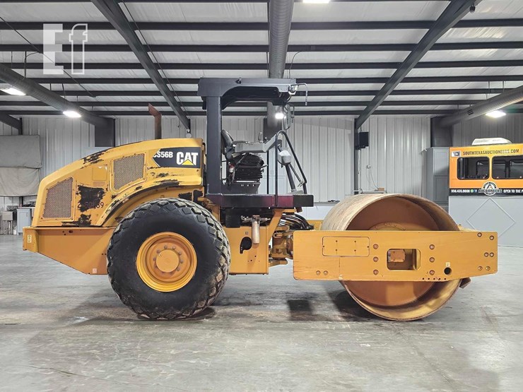 2016-caterpillar-cs56b-image-6