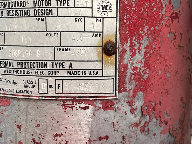 #2306-•-usemco-300-gallon-fuel-tank-image-8