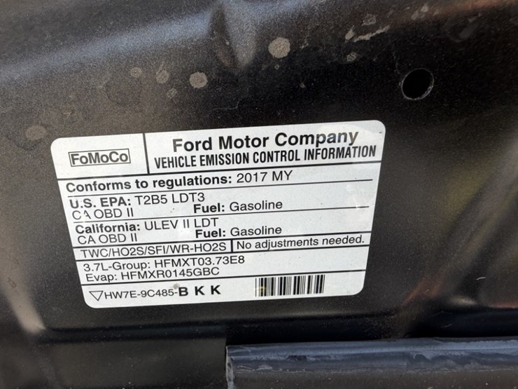 2017-ford-explorer-image-14