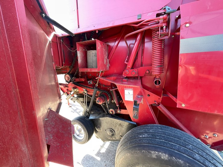 case-ih-rbx561-image-23