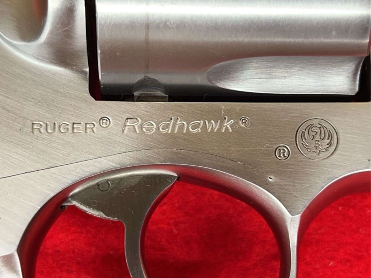 ruger-redhawk-.44-magnum-da-revolver-image-15