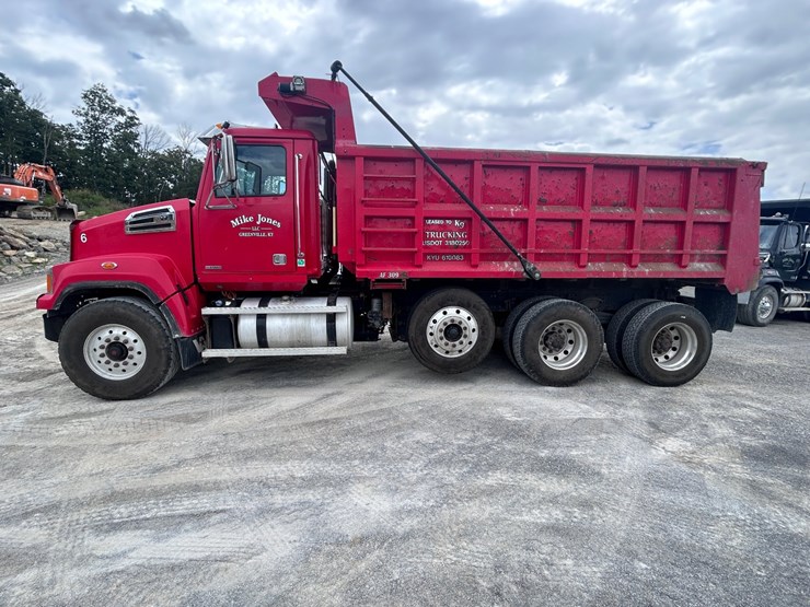 2016-western-star-4700-image-3