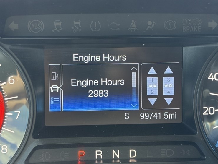 2017-ford-explorer-image-27