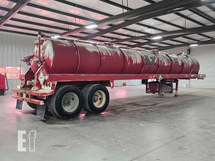 2009-troxell-tanker-image-3