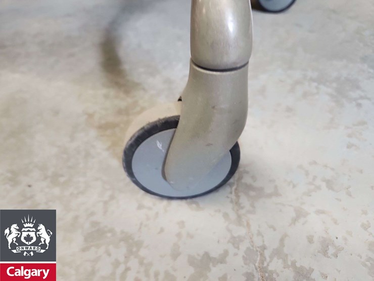 small-rolling-table-image-5