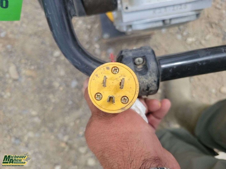 packer-brothers-110v-electric-rammer-image-10