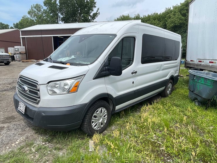2018-ford-transit-image-1