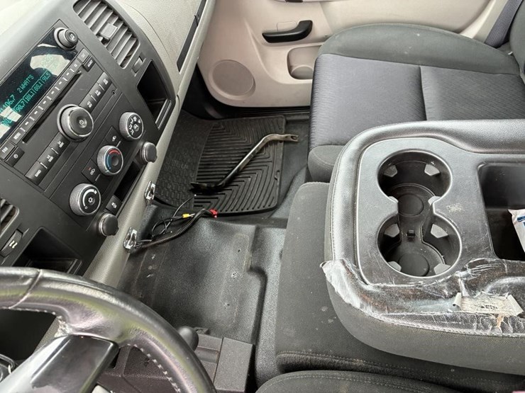 2012-gmc-sierra-2500-image-23