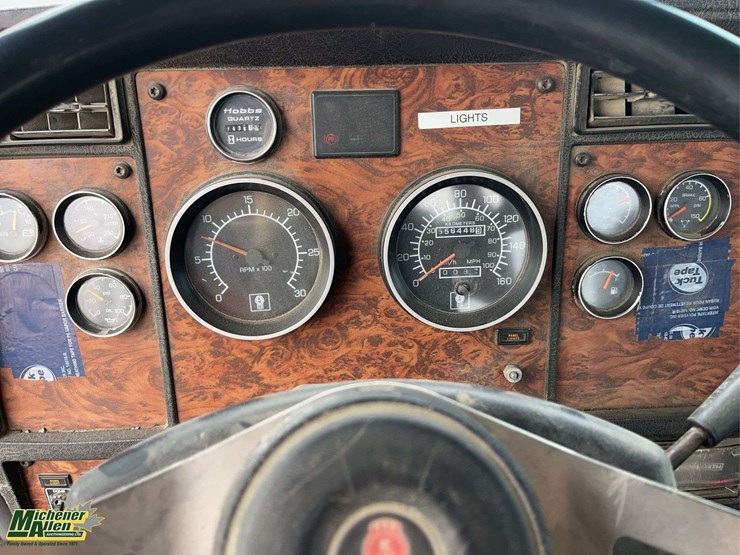 2000-kenworth-t800-image-15
